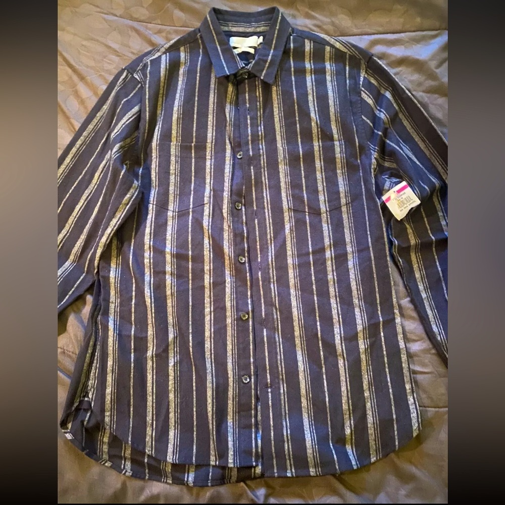 Vince Button Up Classic Fit Size Medium